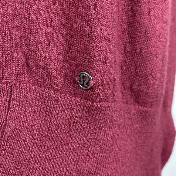 Lululemon Athletica burgundy color button closure yoga workout cardigan size 6 - Picture 4 of 9